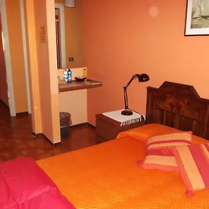  Bed & Breakfast Orange House Italia